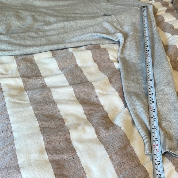 BRUNELLO CUCINELLI
Bead-embellished melange cashmere sweater Light Grey Size XS - Picture 17 of 17